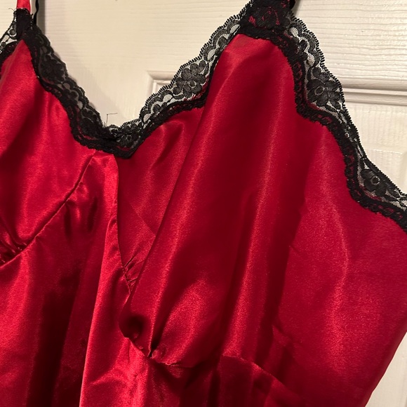 Cacique Cami Night Top Armpit to armpit 25” - Picture 3 of 6